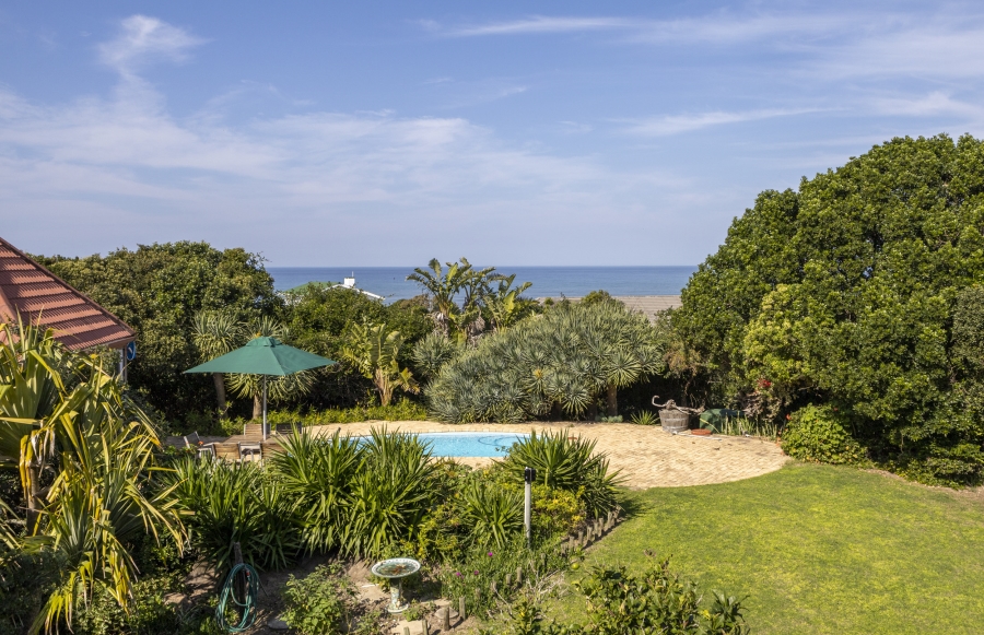 7 Bedroom Property for Sale in West Beach Eastern Cape
